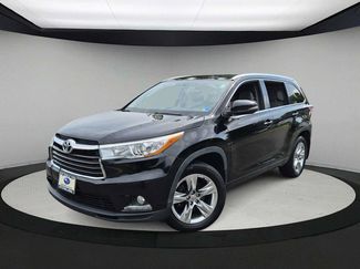 Used 2015 Toyota Highlander Limited AWD/4WD video 1