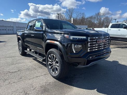 New 2026 GMC Canyon Denali image 8