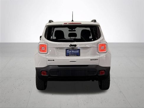 Used 2019 Jeep Renegade Sport w/ Sport Appearance Group AWD/4WD image 11