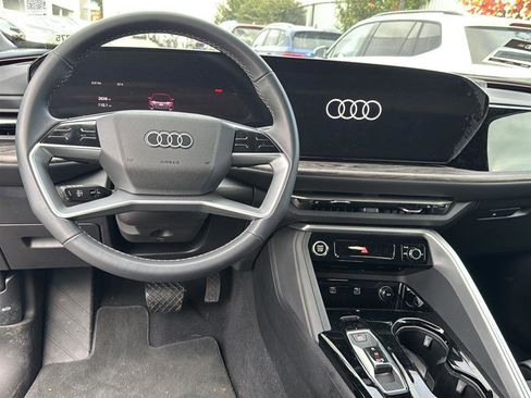 Used 2025 Audi Q5 Premium Plus w/ Premium Plus image 9