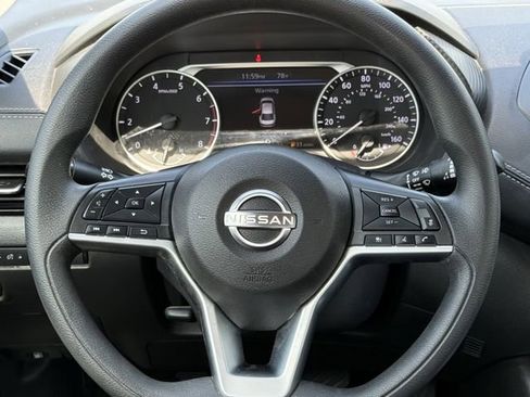 Used 2024 Nissan Sentra SV w/ Lighting Package image 10