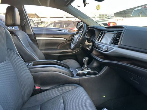 Used 2018 Toyota Highlander Plus image 21