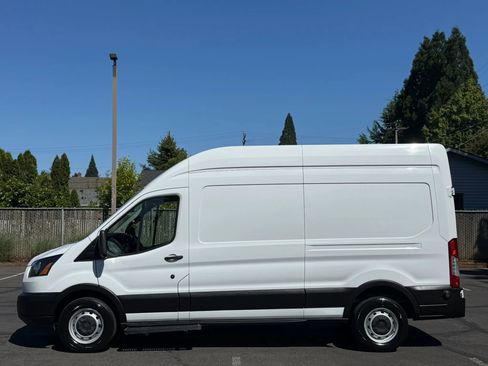 Used 2019 Ford Transit 250 148 High Roof RWD image 2