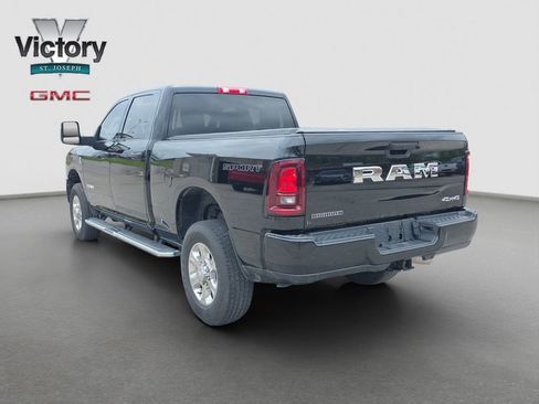 Used 2025 RAM 2500 Big Horn AWD/4WD image 15