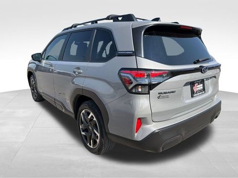 Used 2025 Subaru Forester Limited AWD/4WD image 5