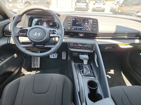 New 2025 Hyundai Elantra Sport image 8