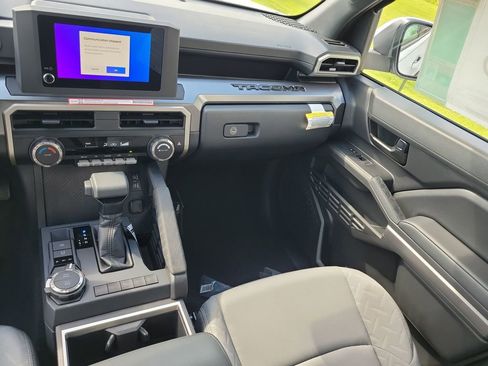 New 2026 Toyota Tacoma SR5 AWD/4WD image 28