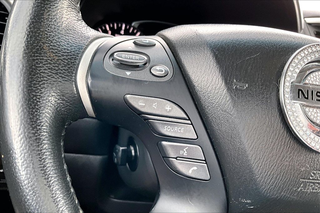 Used 2015 Nissan Pathfinder Platinum FWD image 15