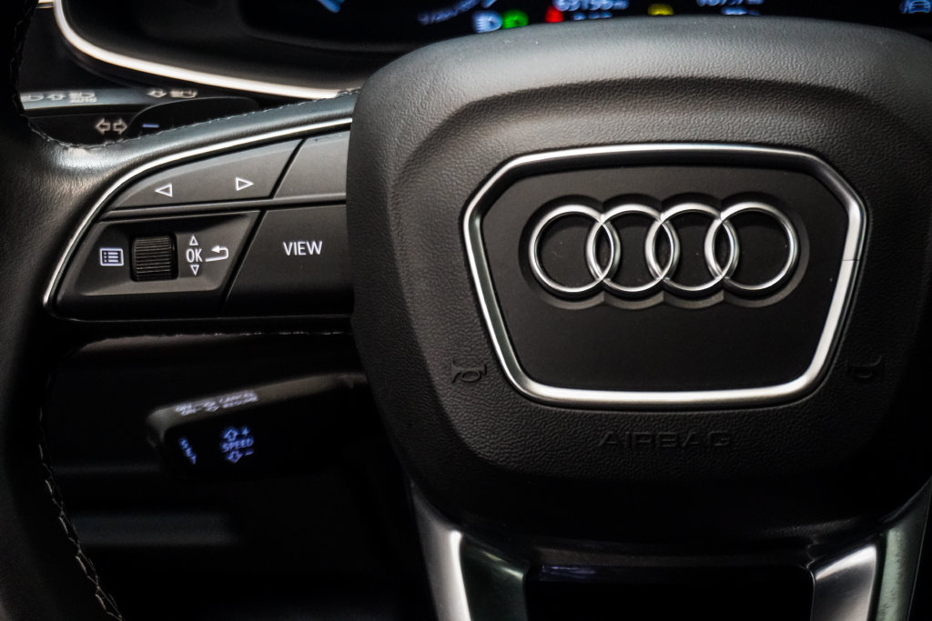 Used 2022 Audi Q8 Premium AWD/4WD image 16