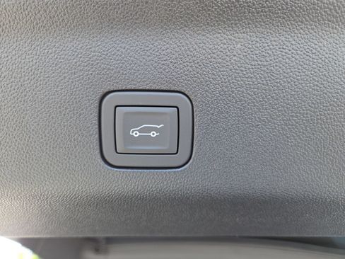 New 2026 GMC Yukon AT4 Ultimate w/ LPO, Floor Liner Package AWD/4WD image 26