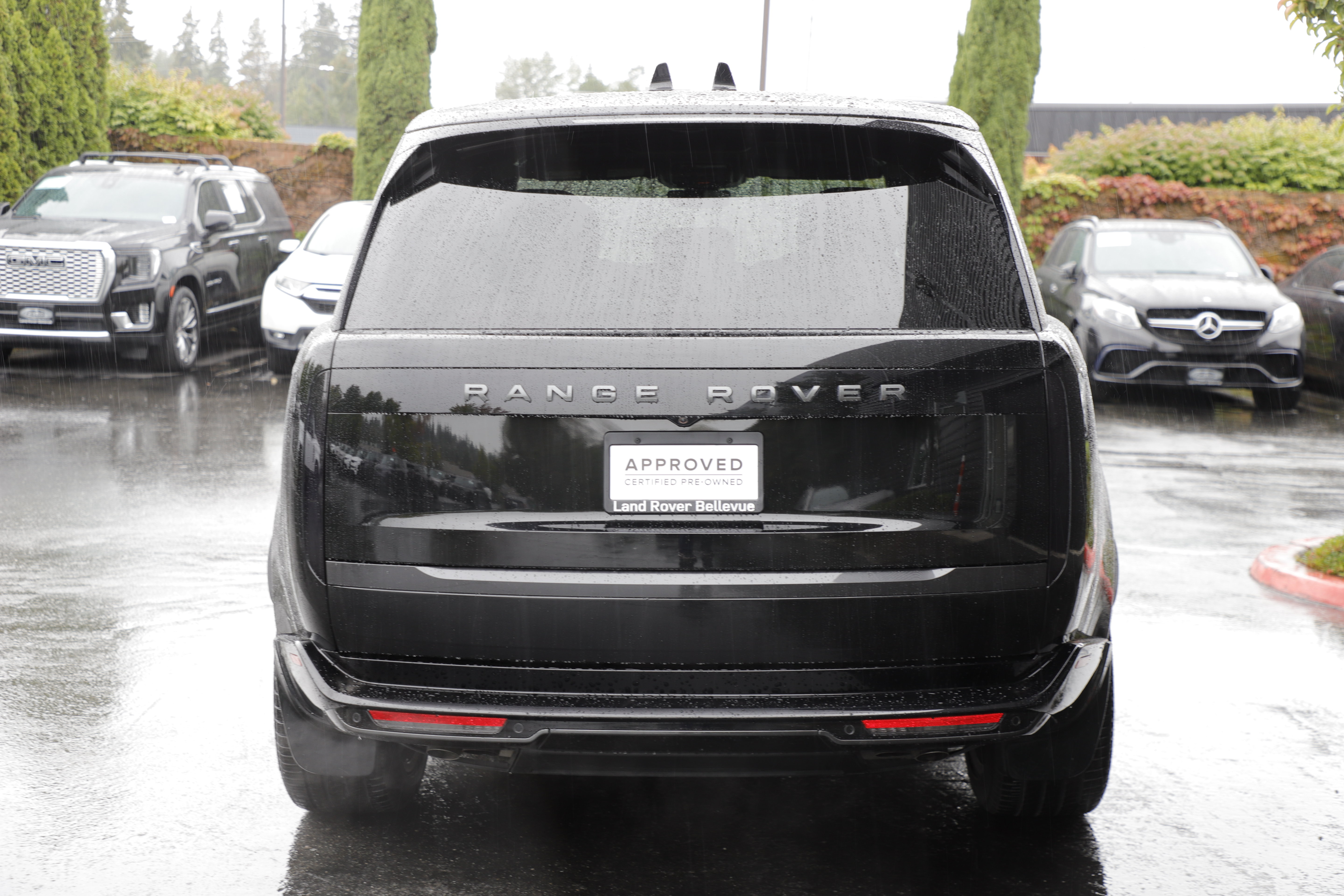 Certified 2024 Land Rover Range Rover SE AWD/4WD image 4