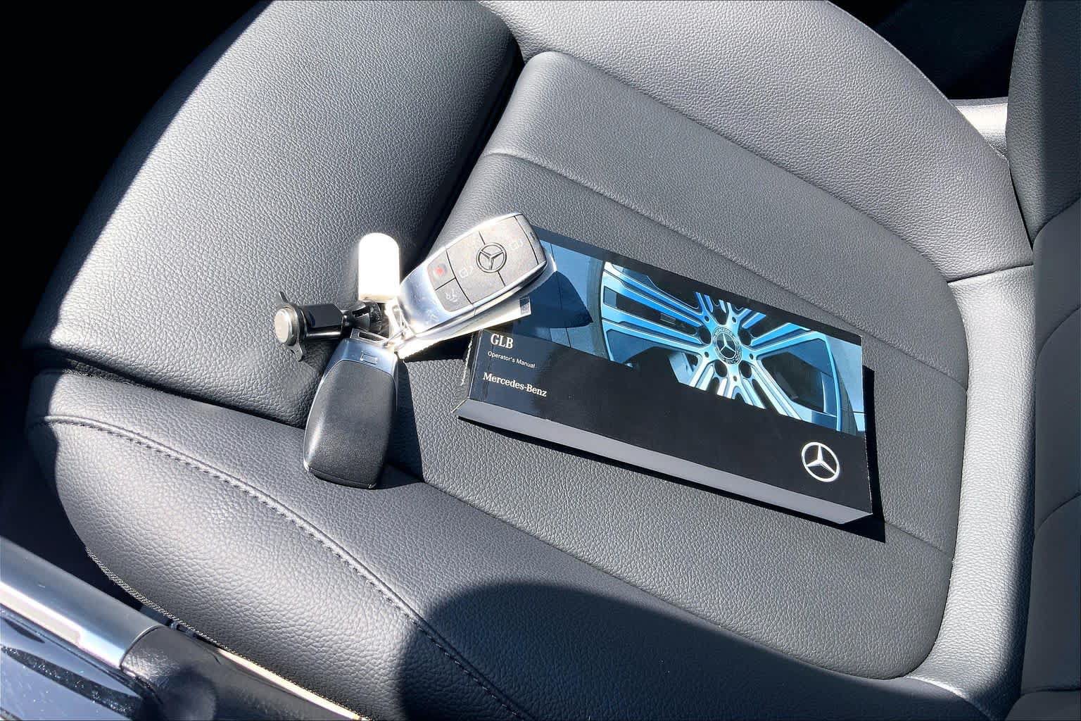Used 2024 Mercedes-Benz GLB 250 image 13