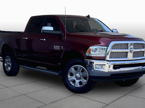 Used 2018 RAM 2500 Laramie w/ Off Road Package AWD/4WD image 3