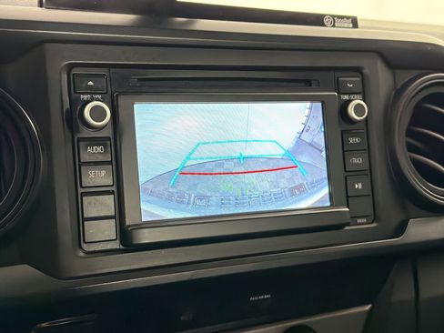 Used 2018 Toyota Tacoma SR w/ SR Convenience Package image 24