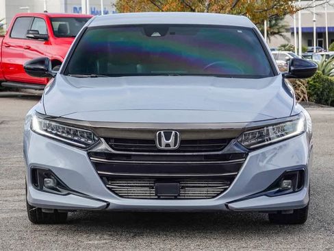 Used 2022 Honda Accord Sport image 2