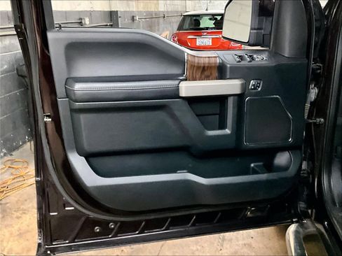 Used 2020 Ford F150 Lariat w/ FX4 Off-Road Package image 24