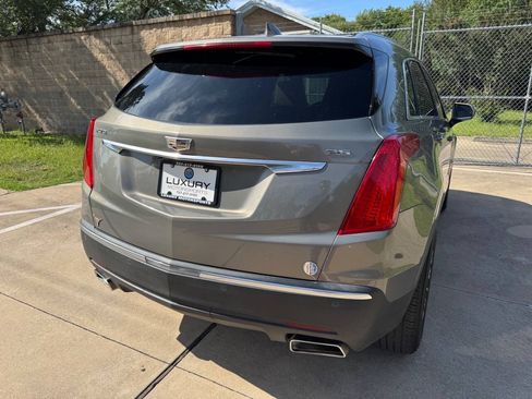 Used 2017 Cadillac XT5 Luxury w/ Driver Awareness Package FWD image 13