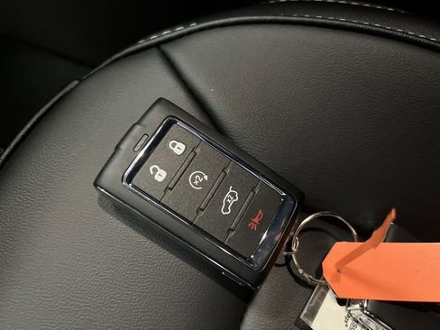 New 2025 Jeep Grand Cherokee Limited w/ Trailer Tow Package image 28