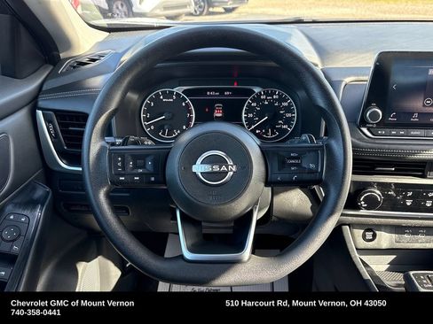 Used 2024 Nissan Rogue S AWD/4WD image 17