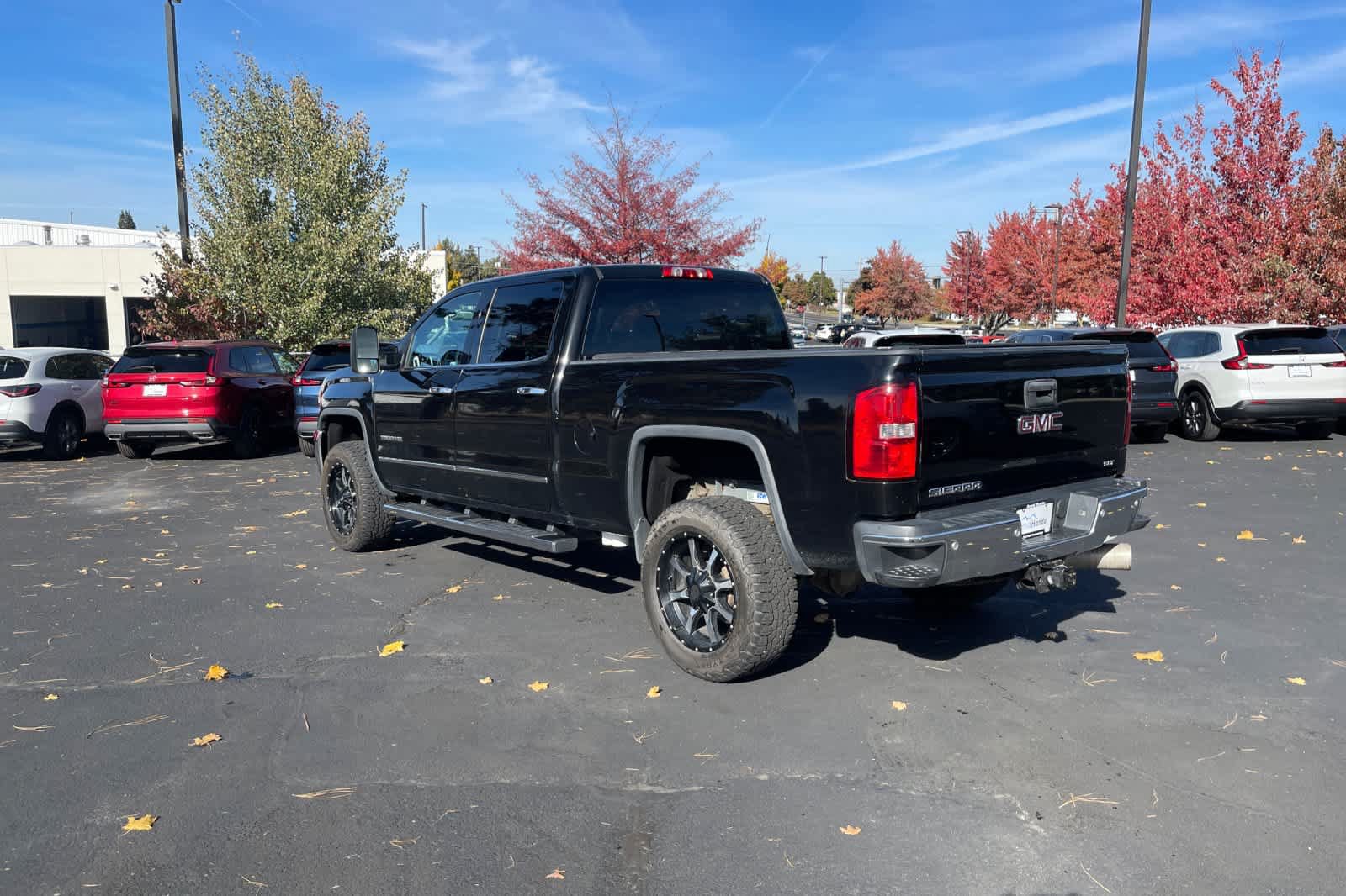 Used 2015 GMC Sierra 2500 SLT w/ Duramax Plus Package AWD/4WD image 3