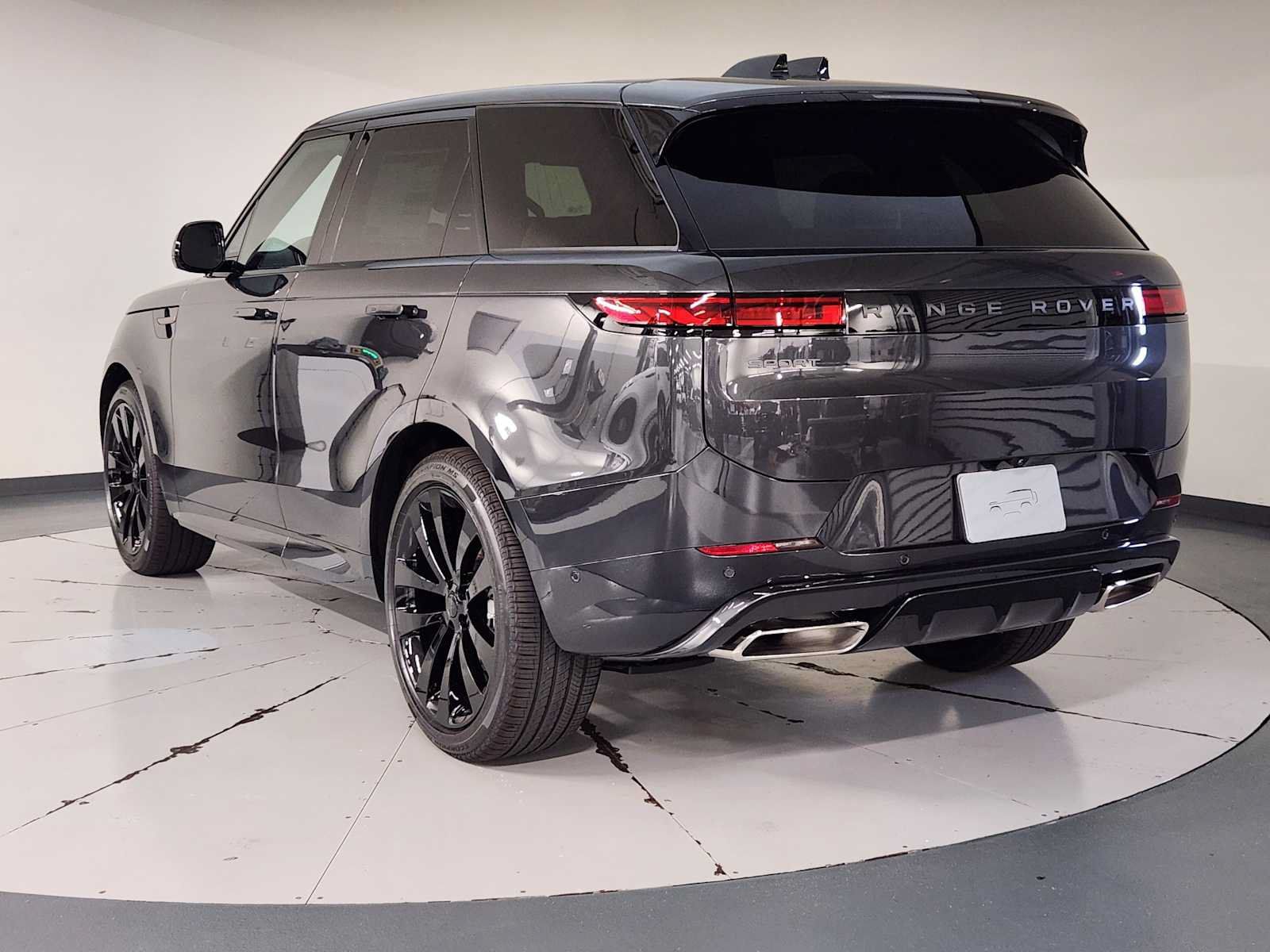 New 2026 Land Rover Range Rover Sport Dynamic SE AWD/4WD image 6