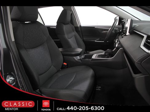 Certified 2025 Toyota RAV4 XLE AWD/4WD image 17