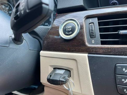 Used 2012 BMW 335i Convertible RWD image 18