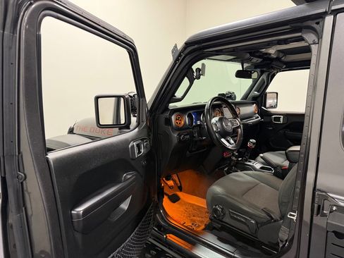 Used 2021 Jeep Gladiator Mojave w/ Trailer Tow Package image 9