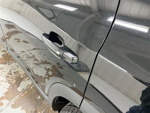 Used 2017 GMC Acadia SLT image 31