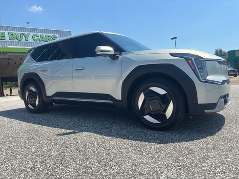 Used 2024 Kia EV9 Light Long Range image 7