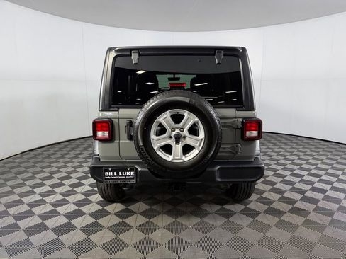 Used 2022 Jeep Wrangler Unlimited Sport AWD/4WD image 9