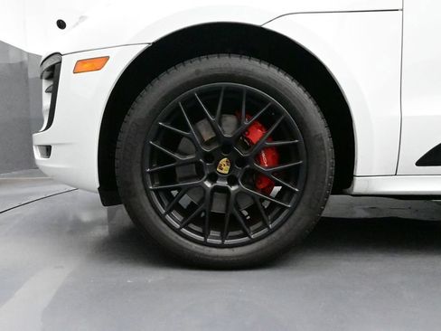 Certified 2018 Porsche Macan GTS AWD/4WD image 6