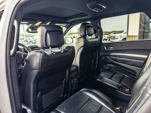 Used 2019 Dodge Durango R/T w/ Technology Group AWD/4WD image 8