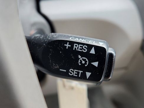 Used 2011 Toyota Camry LE image 20