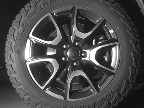 Used 2025 Jeep Compass Trailhawk image 13