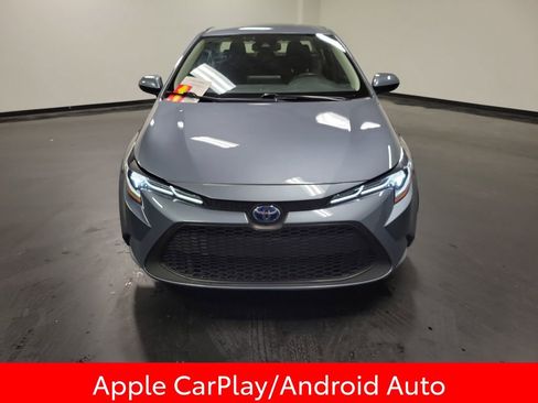 Used 2022 Toyota Corolla LE FWD image 3