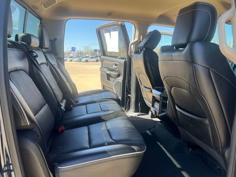 Used 2019 RAM 1500 Laramie AWD/4WD image 21