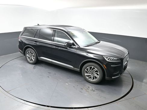 Used 2023 Lincoln Aviator AWD image 16