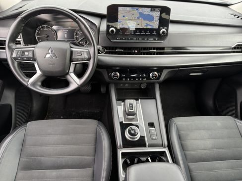 Used 2024 Mitsubishi Outlander SE FWD image 19