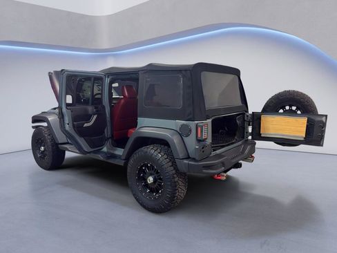 Used 2013 Jeep Wrangler Unlimited Rubicon AWD/4WD image 12