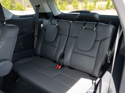 New 2026 Ford Explorer Active w/ Active Comfort Package image 19