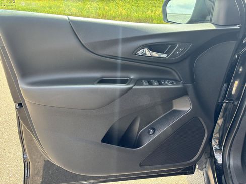 Used 2024 Chevrolet Equinox LT w/ LPO, Floor Liner Package AWD/4WD image 10