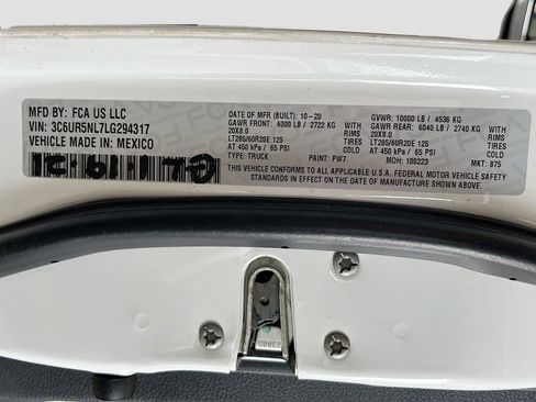 Used 2020 RAM 2500 Laramie w/ Chrome Appearance Group image 31