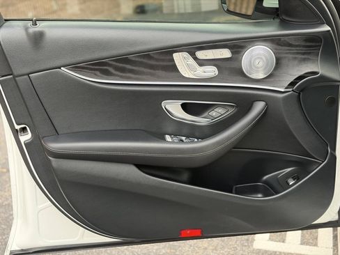 Used 2017 Mercedes-Benz E 300 4MATIC image 12
