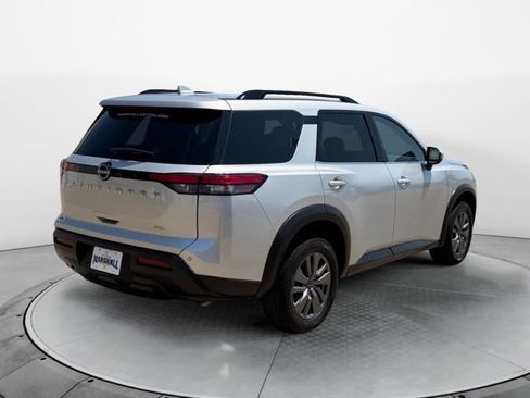 Used 2025 Nissan Pathfinder SV AWD/4WD image 3