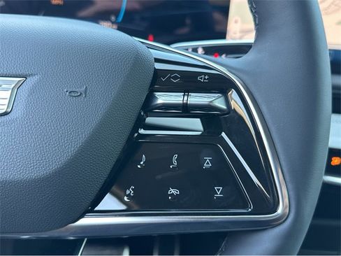 New 2025 Cadillac Optiq Sport 1 image 29