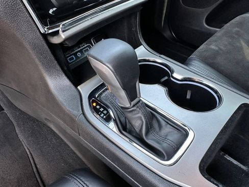Used 2020 Jeep Grand Cherokee Altitude AWD/4WD image 37