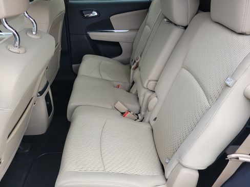 Used 2018 Dodge Journey SE w/ Comfort/Convenience Group AWD/4WD image 11