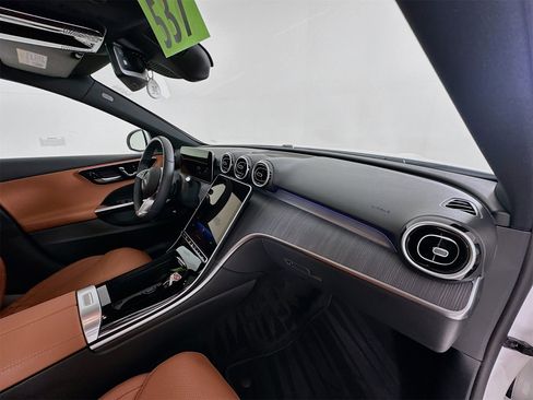 Used 2025 Mercedes-Benz C 300 Sedan image 35
