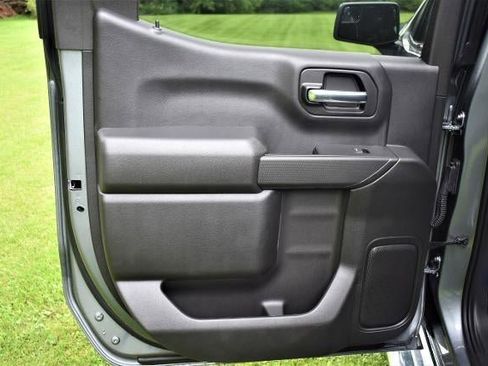Used 2021 Chevrolet Silverado 1500 LT AWD/4WD image 7